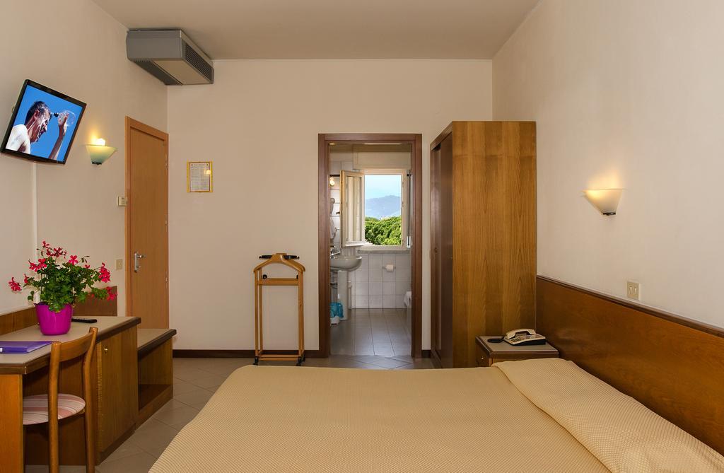 Hotel Montecarlo 리도디캄파이오레 외부 사진